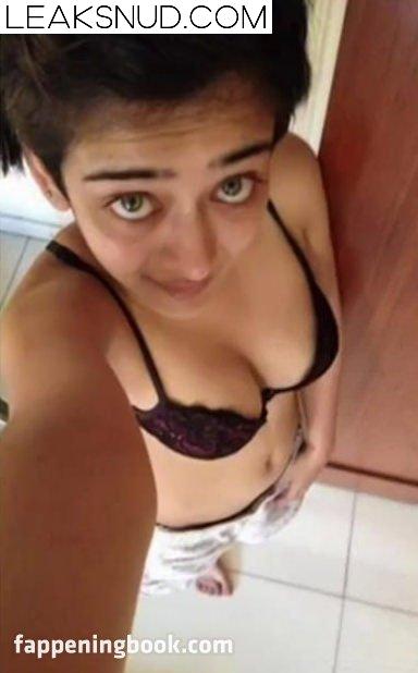 Akshara Haasan Leaks Photos Nude Onlyfans - EroMe